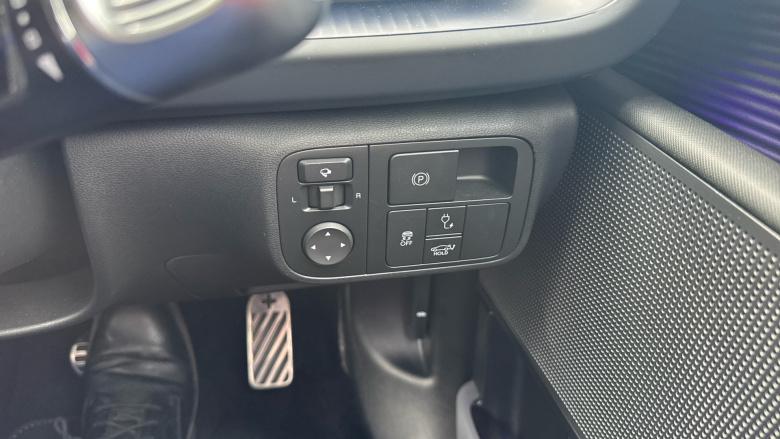 Hyundai IONIQ 6 168kW Premium 77kWh 4dr Auto Electric Saloon